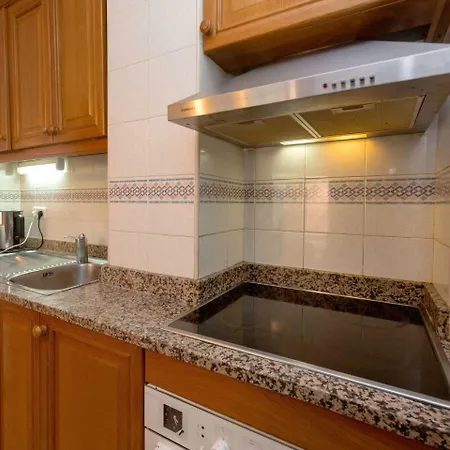 Primer De Maig By Interhome Сиджес