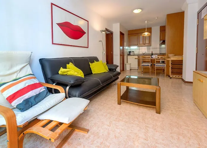 Primer De Maig By Interhome 아파트